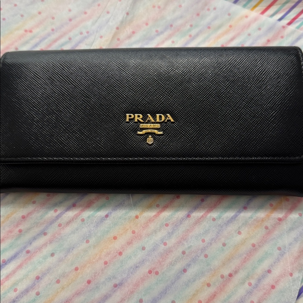 Prada Black Leather Wallet with Gold Logo - Picture 4 of 14